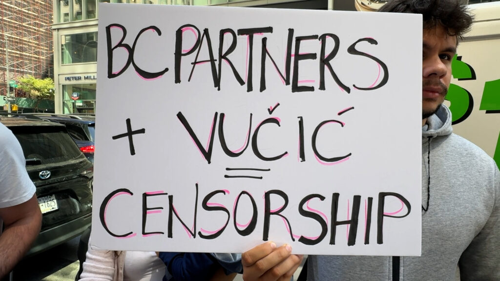 sequence 01.00 00 52 04.still003